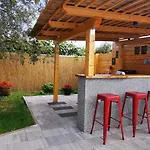Olive Tree Garden&poll View 4 2, 130 M2 With Tiki Bar