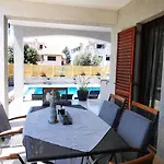 Olive Tree Garden&poll View 4 2, 130 M2 With Tiki Bar *