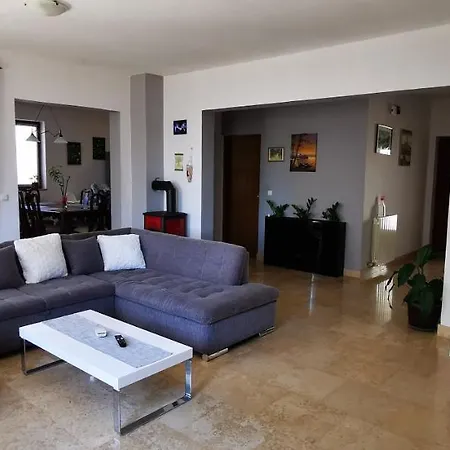 Olive Tree Garden&poll View 4 2, 130 M2 With Tiki Bar Apartment Peroj