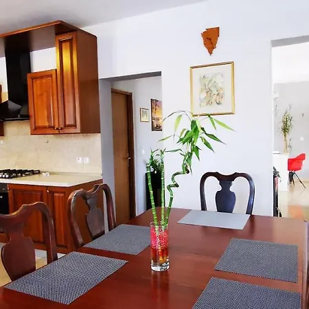 Olive Tree Garden&poll View 4 2, 130 M2 With Tiki Bar * Peroj