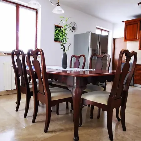 Olive Tree Garden&poll View 4 2, 130 M2 With Tiki Bar