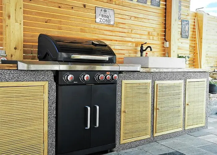 Apartmán Olive Tree Garden&poll View 4 2, 130 M2 With Tiki Bar Peroj