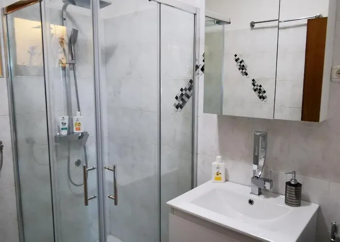 Apartmán Olive Tree Garden&poll View 4 2, 130 M2 With Tiki Bar