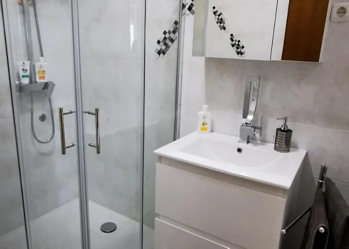 Olive Tree Garden&poll View 4 2, 130 M2 With Tiki Bar