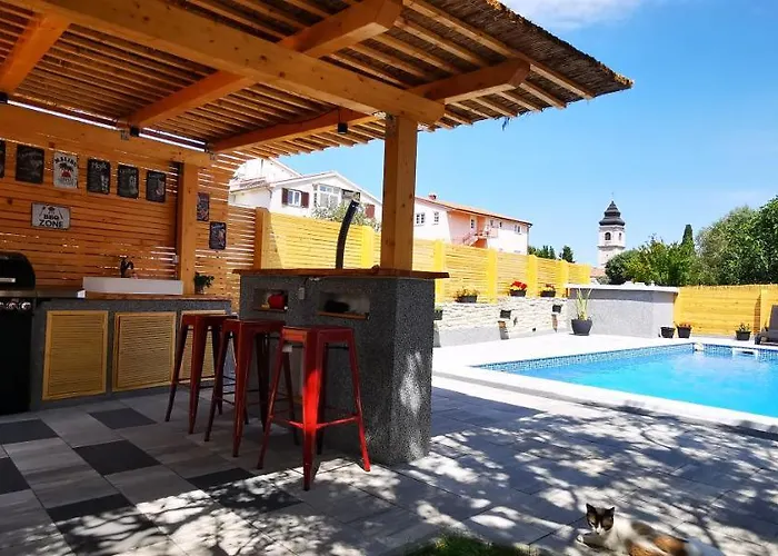 Olive Tree Garden&poll View 4 2, 130 M2 With Tiki Bar Apartmán Peroj